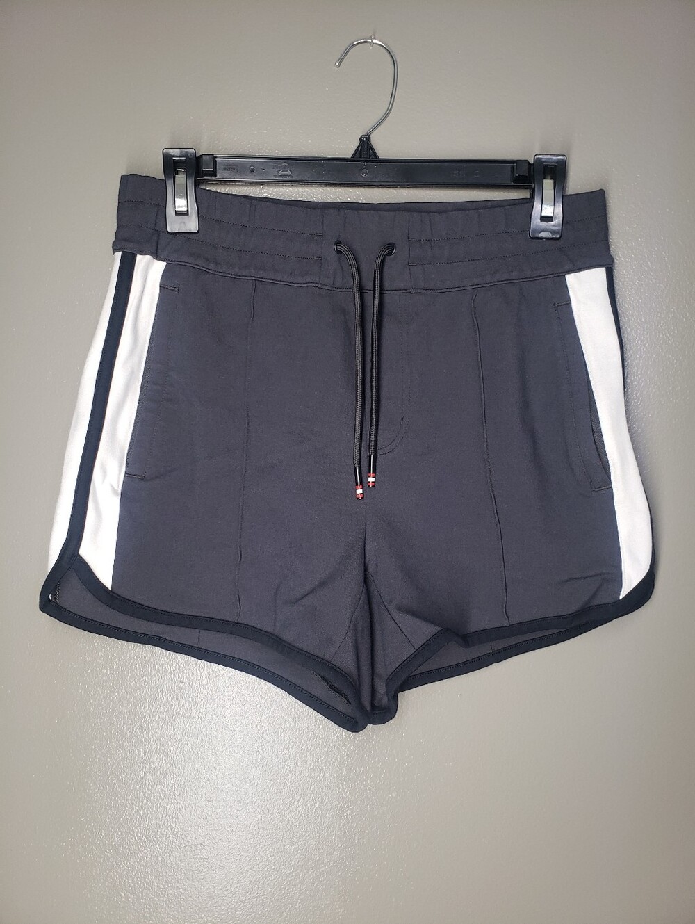 Wilson Womens Athletic Shorts Black Size Medium Drawstring Pull On